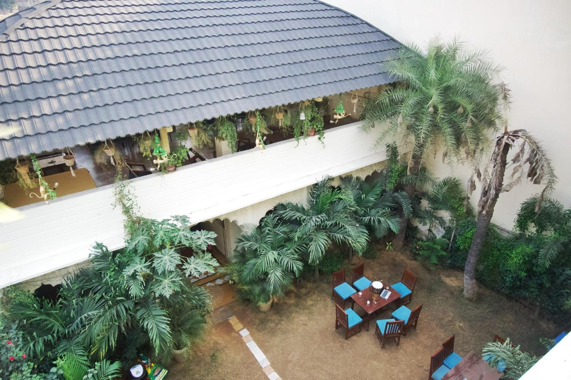Banana Hostel 布什格尔 外观 照片