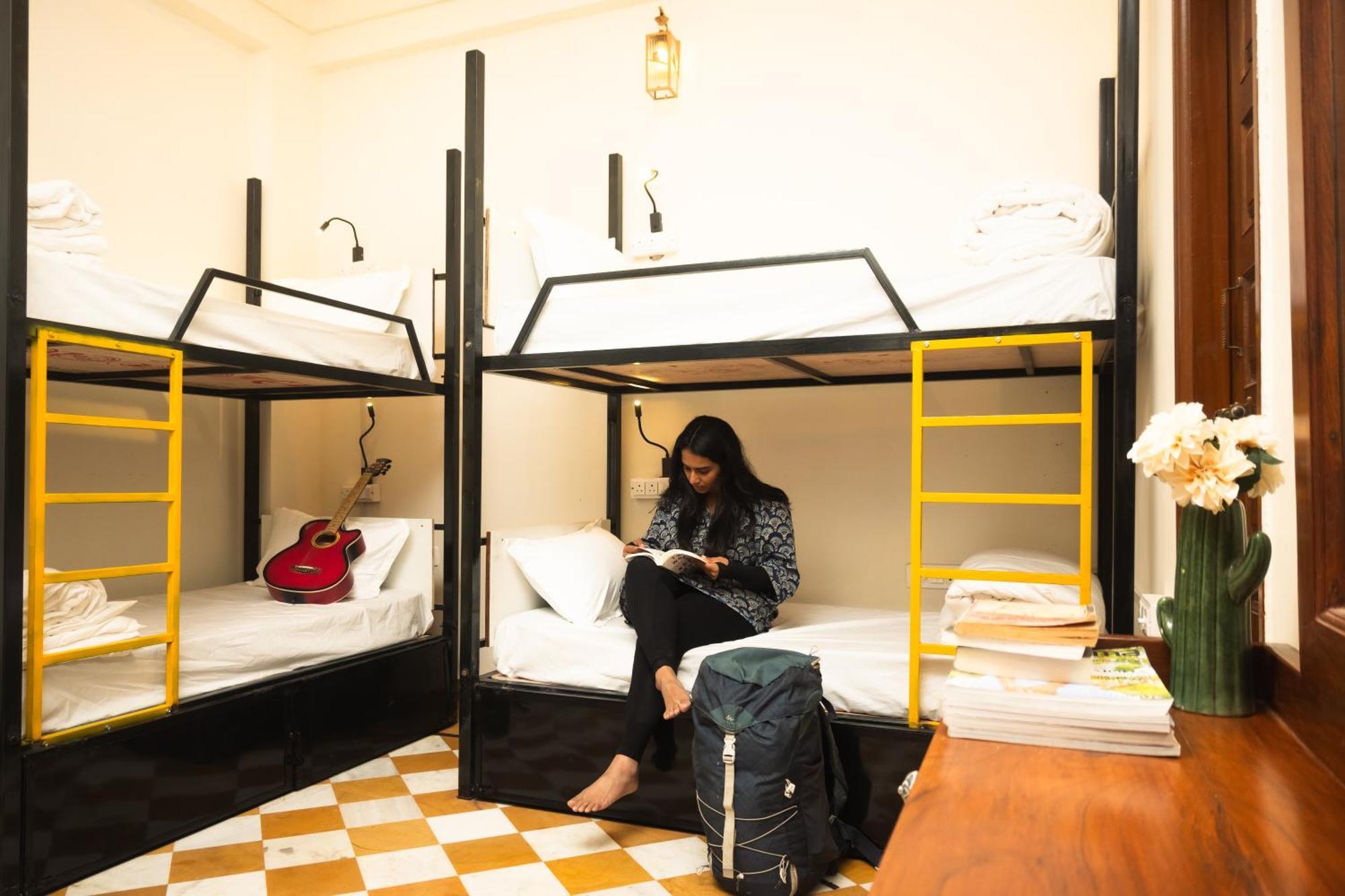 Banana Hostel 布什格尔 外观 照片